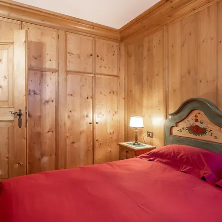 Апартаменты Cozy Little Flat Just Few Steps From Centre Кортина-д'Ампеццо